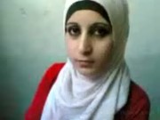 Hijab Arab cô gái trẻ Boobs Flash