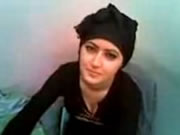 Hijab ả Rập cô gái nhấp nháy