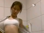 Chinese cô gái trẻ Showers