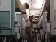 Tiếp viên hàng không Nhật Bản trong dịch vụ tình dục máy bay