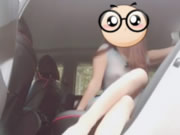 Cô gái châu á Selfie trong chiếc xe