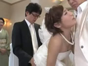 Mẹ kiếp cô dâu trong lễ cưới